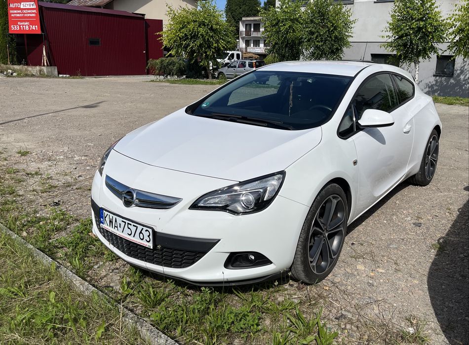 Opel Astra J Gtc