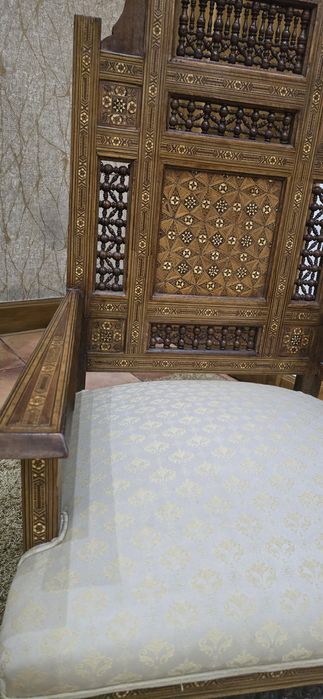 Espectaculares cadeirões Indo-Portugueses