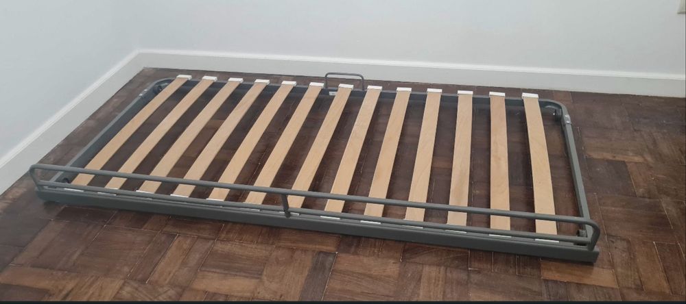 Cama extraível / gaveta SVÄRTA silver iKea