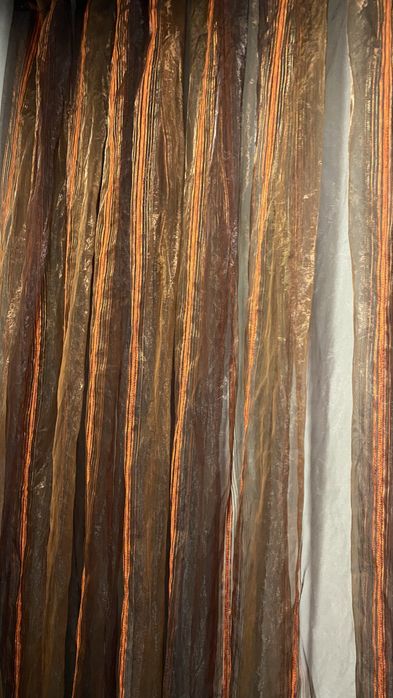 Três Cortinas Castanhas de Organza – Muito Modernas!