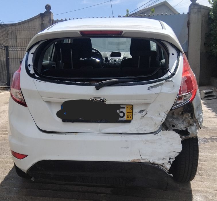 Vendo ford fiesta VI  1.5 tdci de 2013 nacional  acidentado salvado
