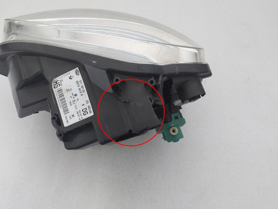 Ótica / farol direita RENAULT Twingo III (BCM_)