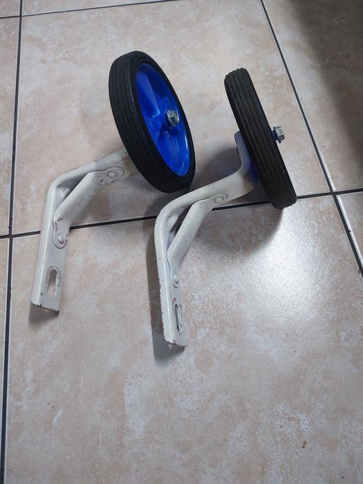 Kółka podporowe boczne do rowerka.
