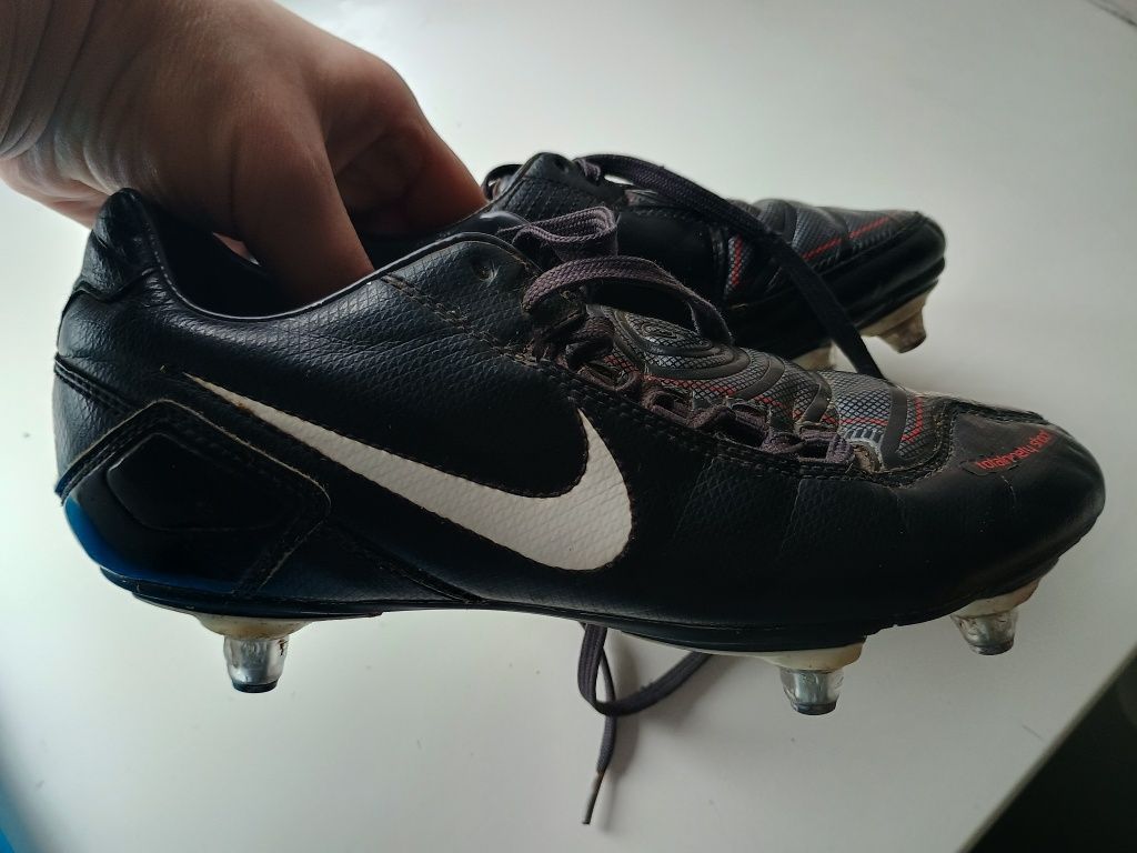Бутсы, шиповки ,,NIKE", сороконожки, футзалки ,,Найк" с: 200 грн ...
