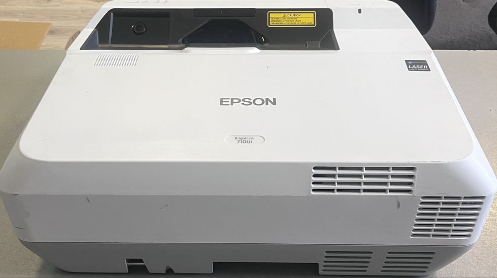 Проектор EPSON Brightink 710Ui