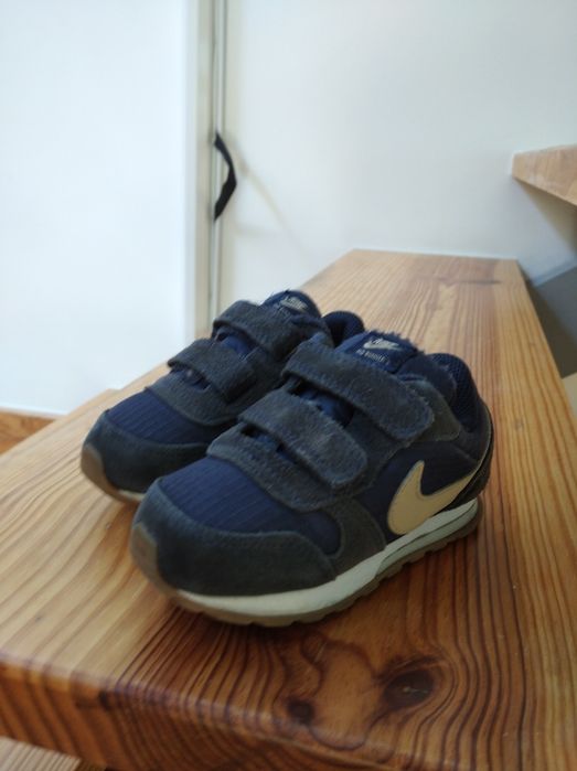 Tênis Nike tamanho 25