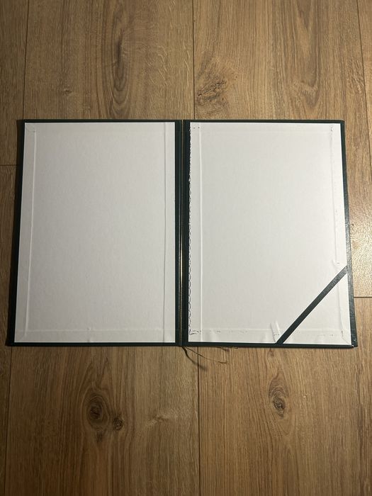 Teczka na dokumenty lub dyplomy zielona