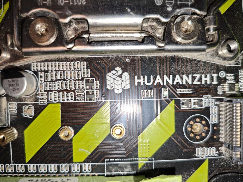 Xeon E5-1650 V2, E5-1620, X79-ZD3, 2x16GB, 3x4GB, mATX obudowa