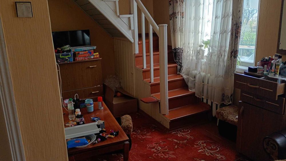 Цегляний будинок з утепленням в смт Гребінки, 15 соток