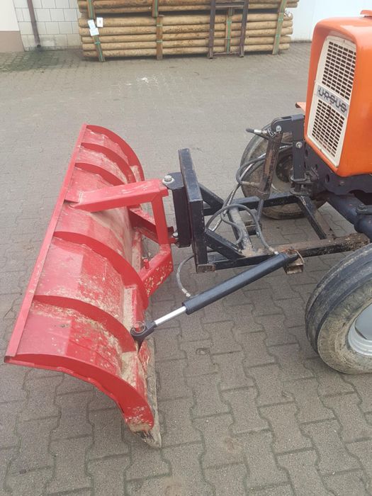 Pług do odsnieżania do ursusa c330