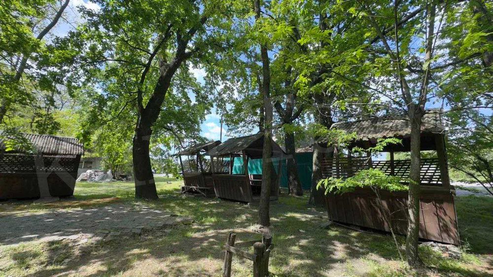 Продається шашлична у м. Переяславі (р-н пристані)