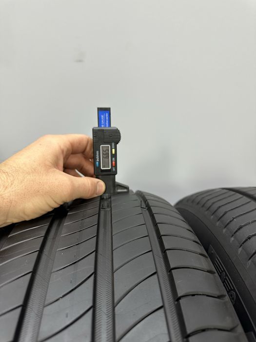 Літні шини Michelin e•Primacy 235/50 R20 104V