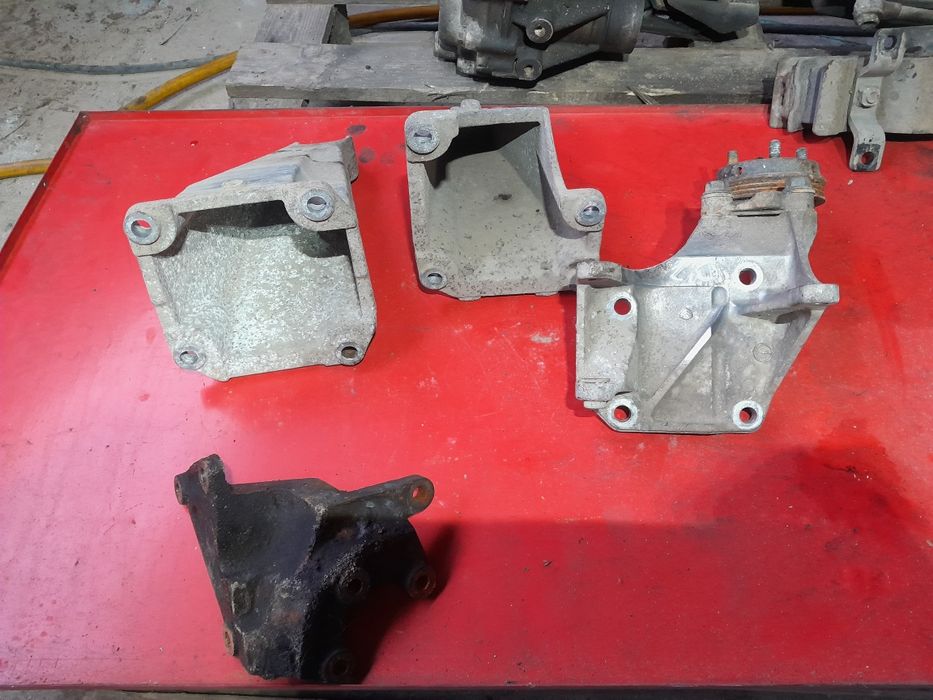 Łapa silnika suzuki grand vitara 2.0 16v