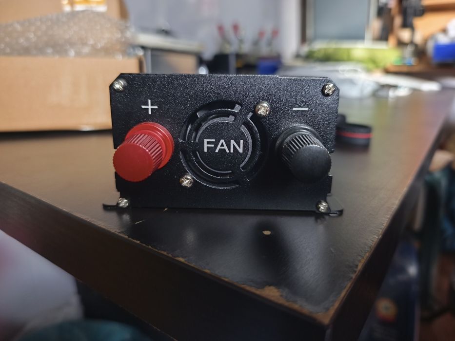 Інвертор напруги 1500W , 12/220В