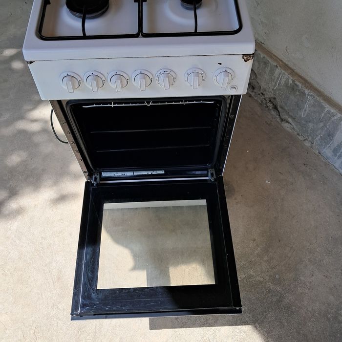 Продам газову плиту. Beko Cse 52110 Gw