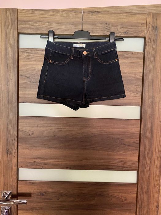 spodenki z wysokim stanem