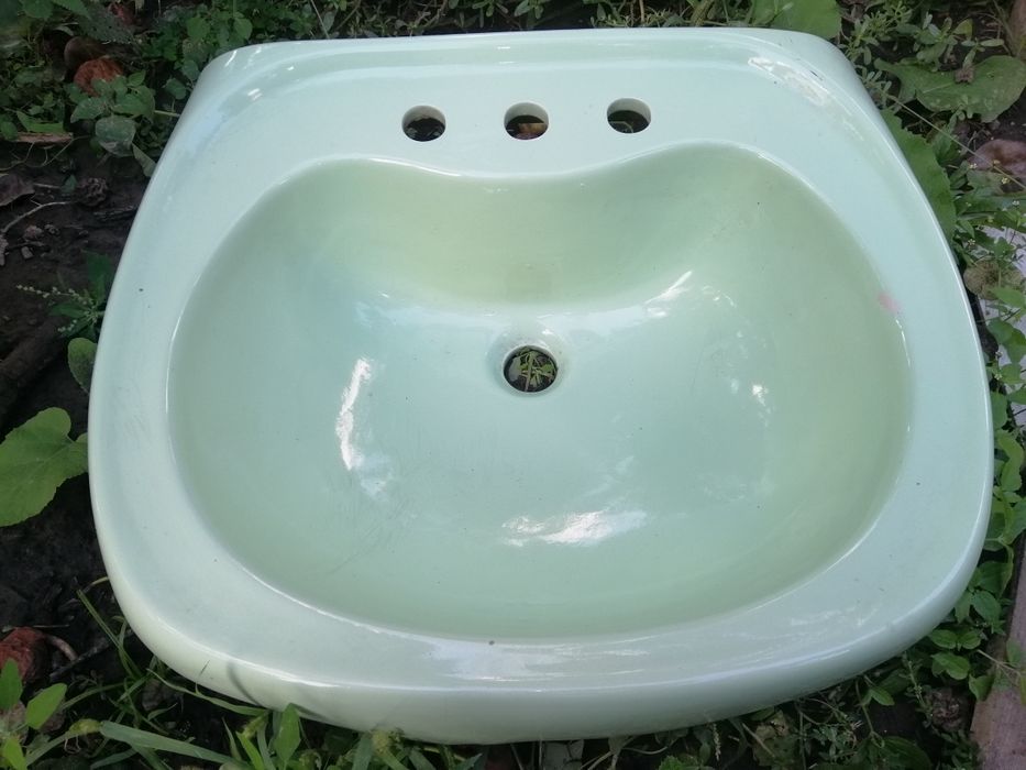 Умивальник новий