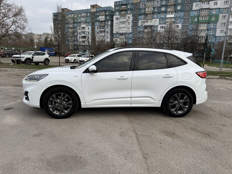 Ford Kuga 3  ST-line куплен в 2022 году