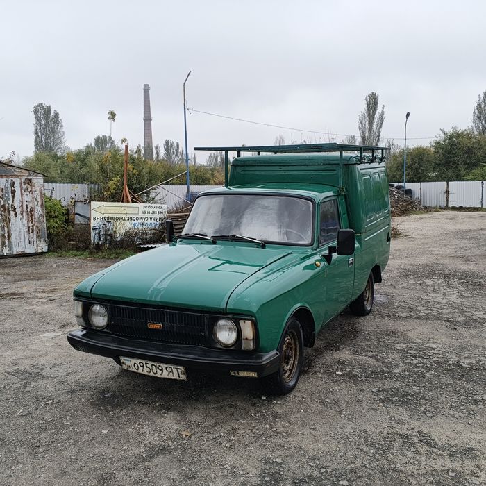Иж 2715 пирожок, сел и поехал. Рабочая лошадка