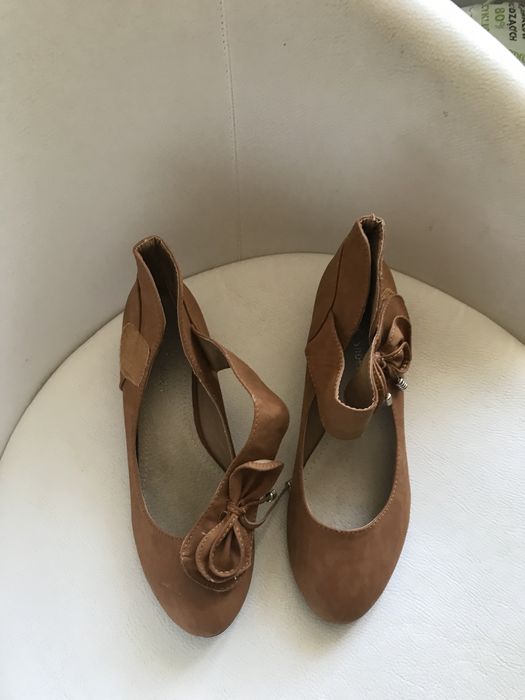 Buty na koturnie CHC Schoes ze skóry r. 40/26,5