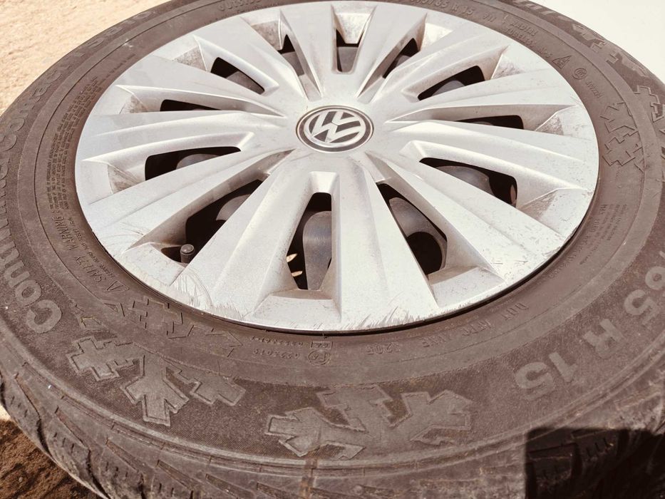 4 jantes de ferro com pneus 195/65 R 15 de Inverno