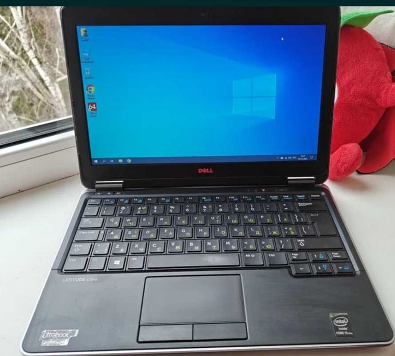DELL Latitude E7240
i5-4300u, 8 гб, 128 ssd, hd graph
Гарному стані!