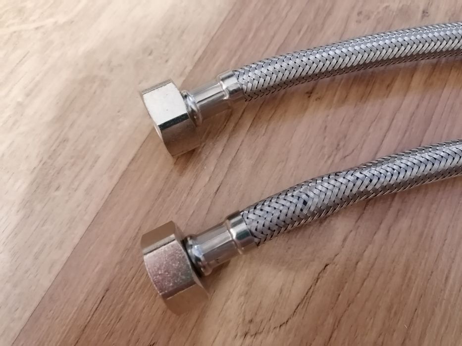 Wężyk przyłączeniowy do baterii, kranu