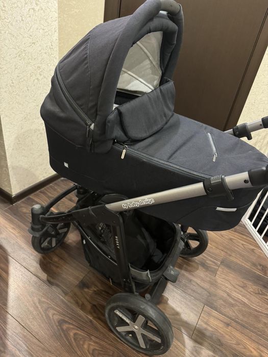 Продам коляску детскую (два в одном) прогулочная и основная