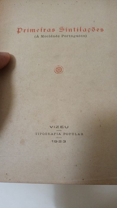 Primeiras sintilacoes à mocidade portuguesa