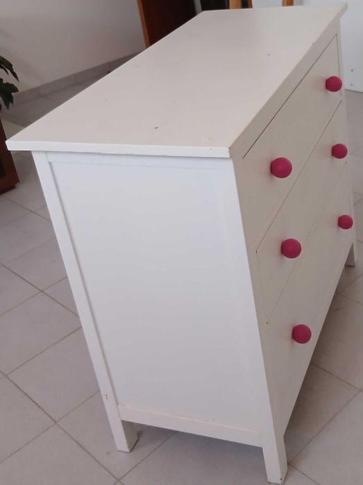 Vendo Cómoda Hemnes com 3 gavetas