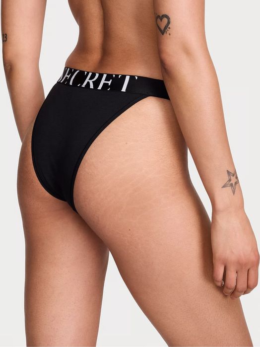 Набір Victoria’s Secret кроп топ трусики чорний та леопардовий