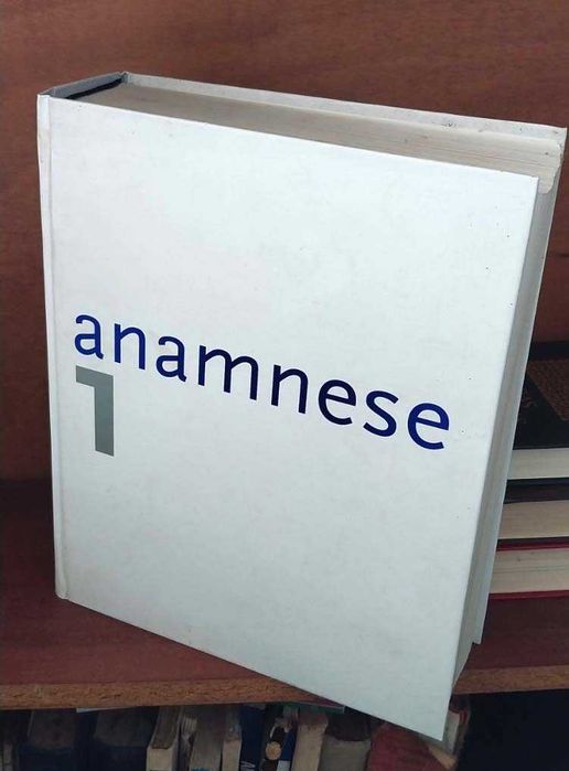 Livros de saúde em bom estado