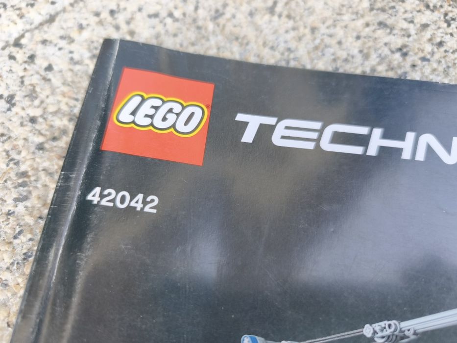 LEGO technic 42042 dźwig żuraw gąsienicowy