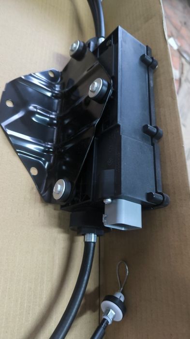 t Travão de Mão Elétrico Novo na Caixa - Atuador + 2 Cabos Longos - Up