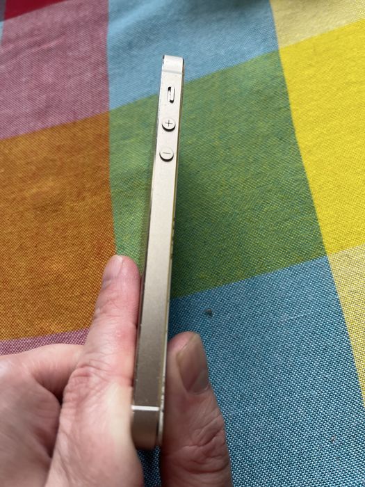 Iphone 5s  Space Grey  16gb   Nokia 1112