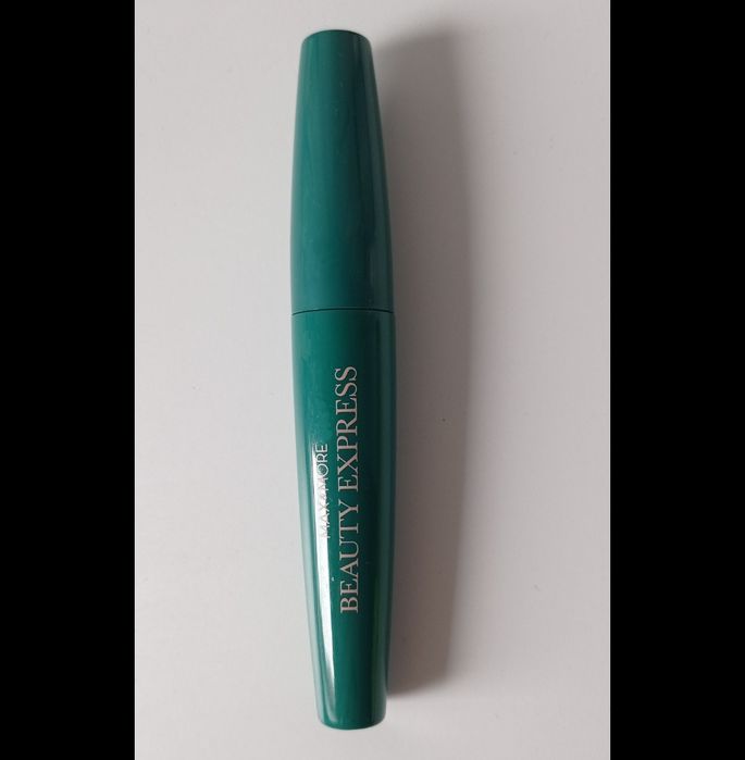 Nowy tusz czarny do rzęs mascara wegańska 4,5 ml Max&More