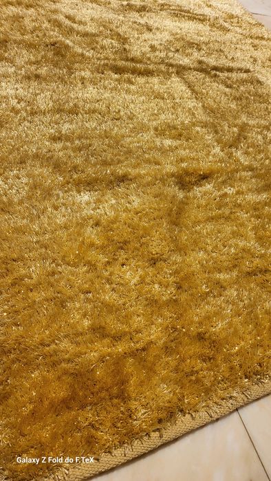 Tapete dourado novo 120x160