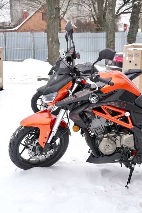 Мотоцикл QJMOTOR SRK 400