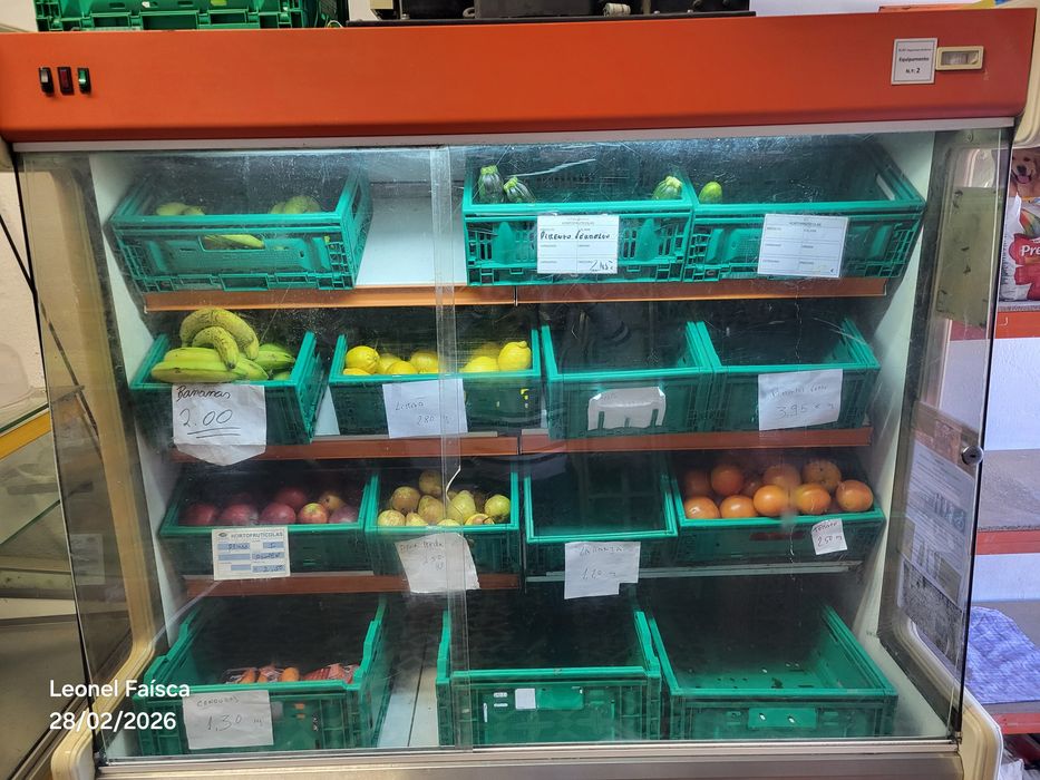 Vitrine de Frutas e Legumes