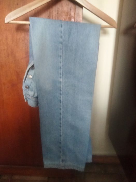 Calças de Ganga Levis Strauss 501, o tamanho é o L