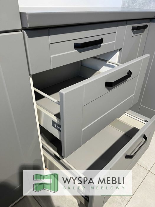 Meble kuchenne biały MDF narożna wyspa dowolny wymiar kuchnia dąb