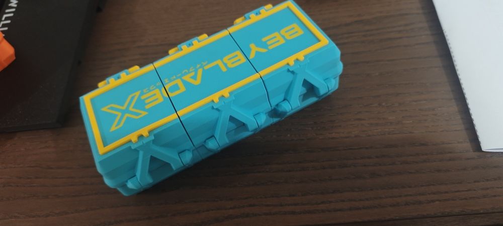 Caixa Beyblade personalizada