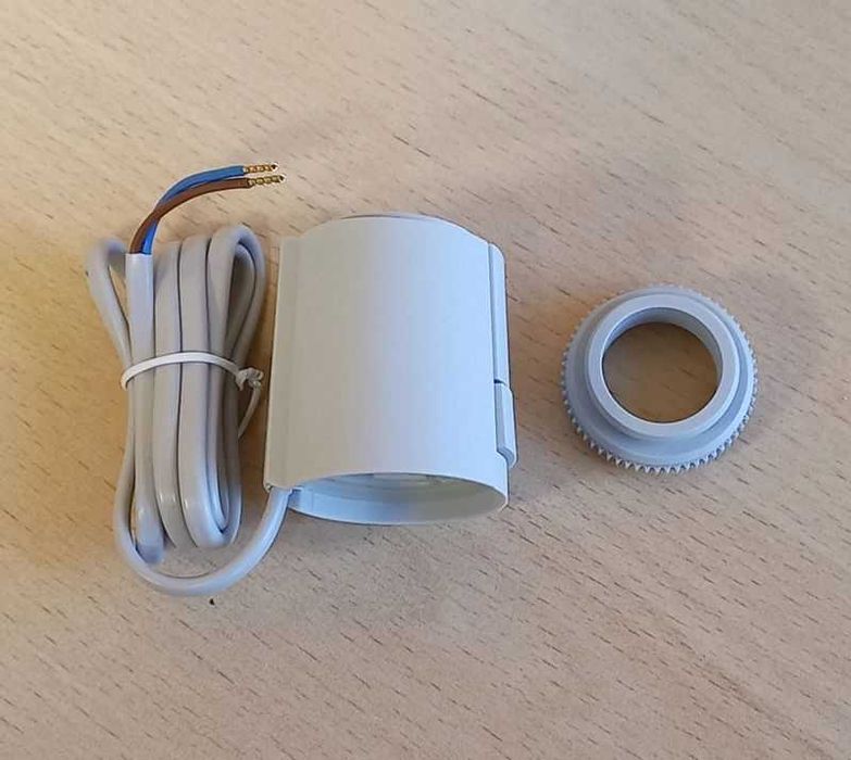 Siłownik do podłogówki Mohlenhoff Alpha 5 (NC) z adapterem