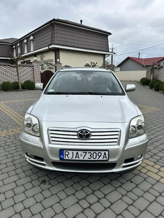 Продам  Toyota 2.0 TDI