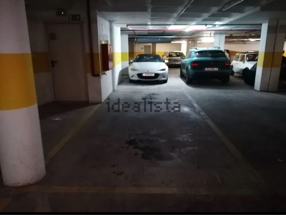 Lugar de estacionamento na Rua estado da India Sacavem