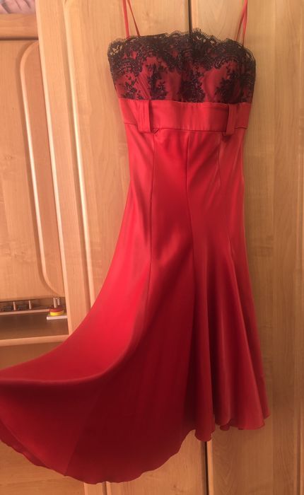 Вечірня сукня. Атлас.