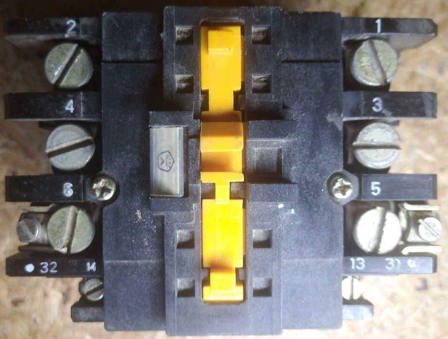 Пускатель магнитный электромагнитный контактор трехфазный Lovato ABB