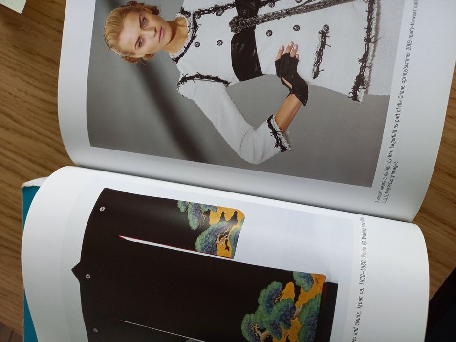 Książka THE BERG Companion to Fashion