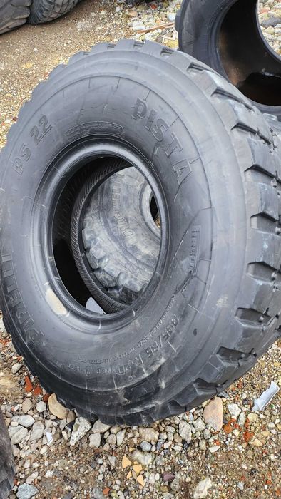 395/85R20 Pirelli Pista PS22 opona przemysłowa