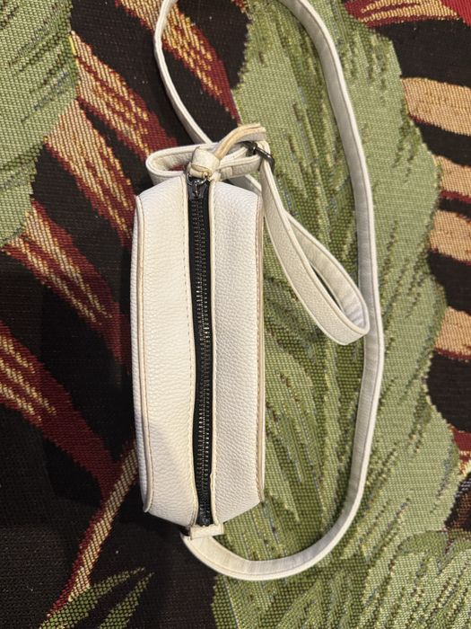 Torebka na dlugim pasku